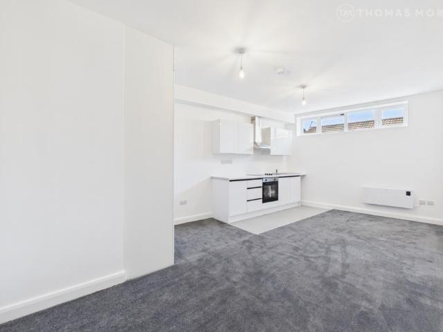 High Street, Cambridgeshire PE19 1 bed apartment to rent £900 pcm £208 pw