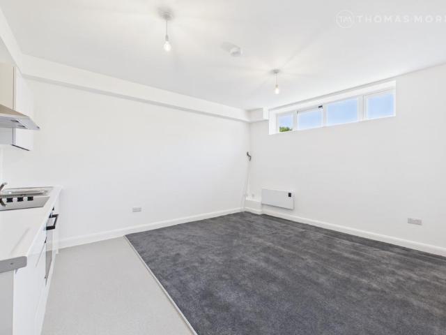 High Street, Cambridgeshire PE19 1 bed apartment to rent £900 pcm £208 pw