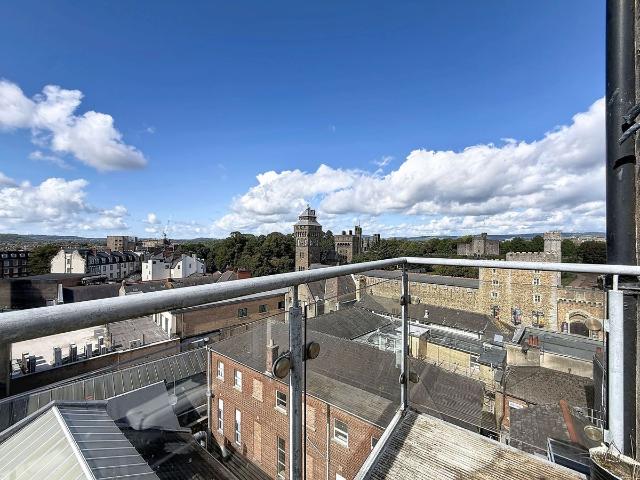 High Street, Cardiff CF10, 2 bed flat to rent, £1,650 pcm | PrimeLocation