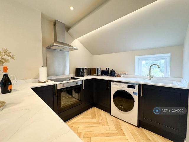 High Street, Chapel En Le Frith, High. 1 bed in a house share to rent £700 pcm £162 pw