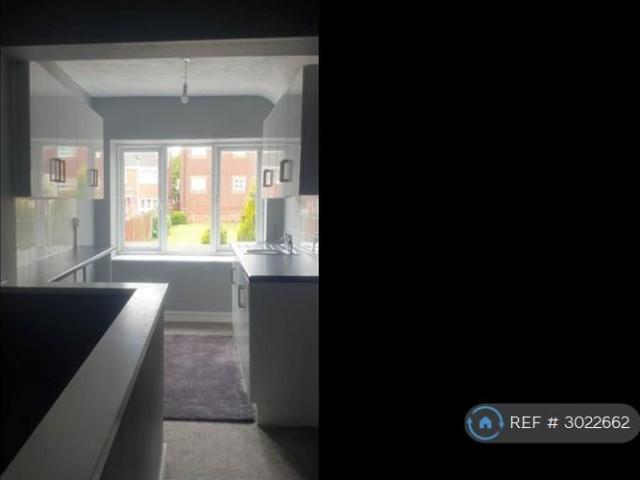 High Street, Chasetown, Burntwood, WS7 2 bed maisonette to rent £795 pcm £183 pw