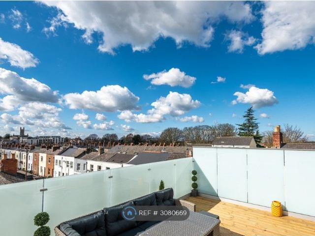 High Street, Cheltenham GL50, 2 bed flat to rent, £2,250 pcm | PrimeLocation