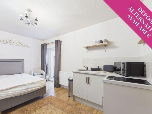 High Street, Cheltenham GL50, Studio to rent, £800 pcm | PrimeLocation