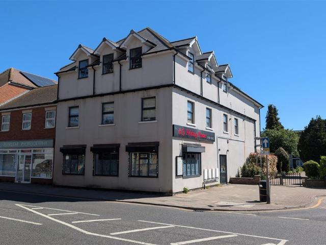 High Street, Cheshunt EN8, 2 bed flat to rent, £1,650 pcm | PrimeLocation