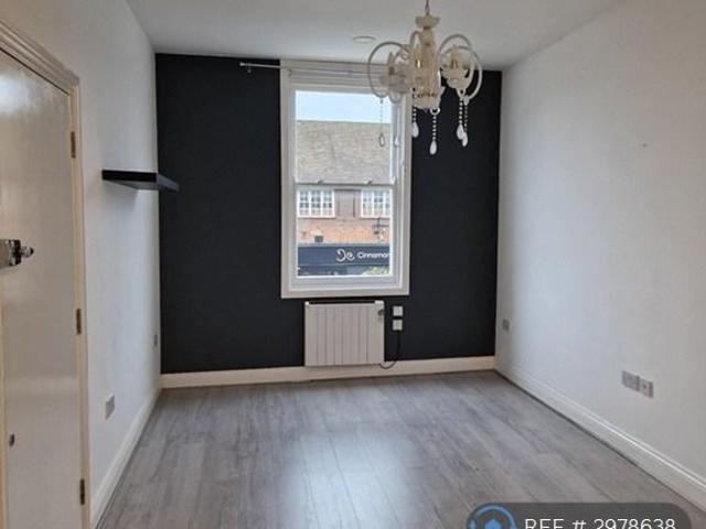 High Street, Chislehurst, BR7 2 bed flat to rent £1,600 pcm £369 pw