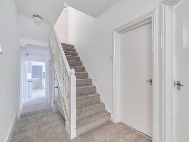 High Street Chislehurst BR7 4 bed semi detached house to rent £2,500 pcm £577 pw