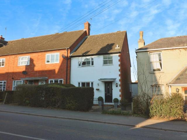 High Street, Codicote, SG4 3 bed end of terrace house to rent £1,900 pcm £438 pw