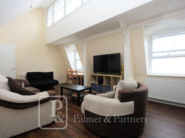 High Street, Colchester, Essex CO1, 2 bed flat to rent, £1,100 pcm | PrimeLocation