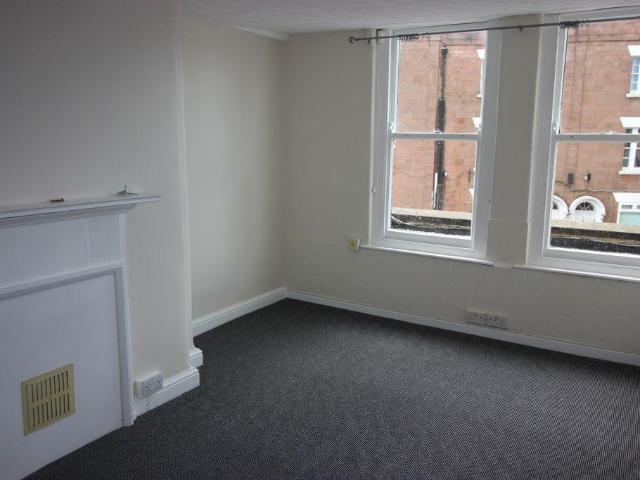 High Street, Coleford GL16 1 bed flat to rent £600 pcm £138 pw