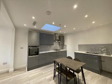 High Street Colliers Wood, London SW19, 2 bed flat to rent, £2,250 pcm | PrimeLocation