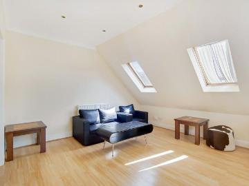 High Street, Colliers Wood SW19, 1 bed flat to rent, £1,550 pcm | PrimeLocation