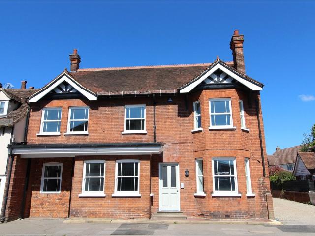 High Street CM4, 1 bed flat to rent, £1,550 pcm | PrimeLocation