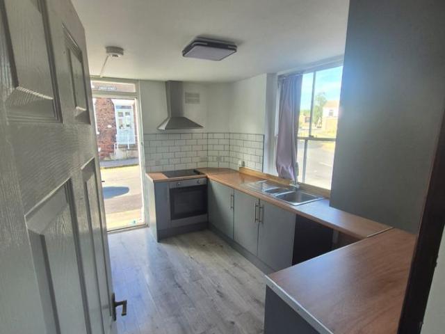High Street, Crowle, Scunthorpe DN17, 1 bed flat to rent, £595 pcm | PrimeLocation