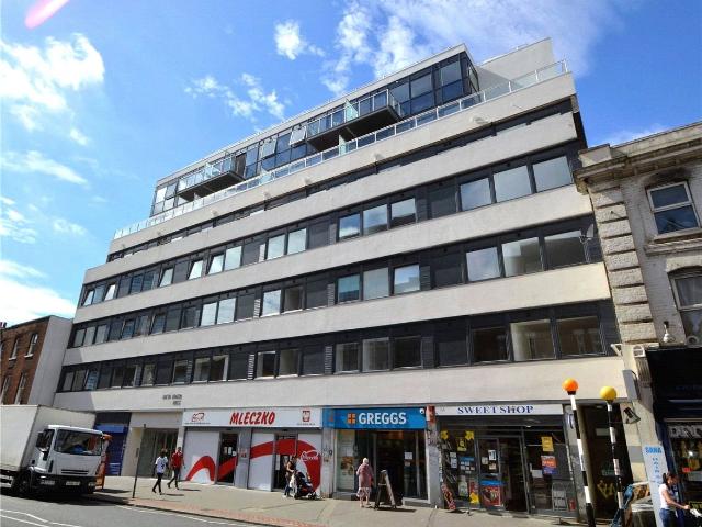 High Street, Croydon CR0, 2 bed flat to rent, £1,300 pcm | PrimeLocation