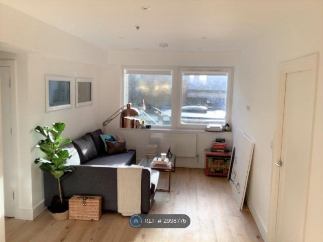 High Street, Croydon CR0, 2 bed flat to rent, £1,800 pcm | PrimeLocation