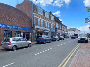 High Street, Cradley Heath B64, 2 bed flat to rent, £795 pcm | PrimeLocation