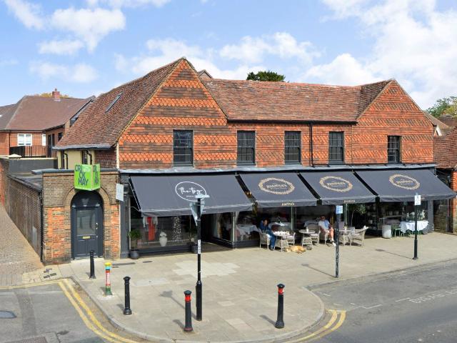 High Street, Cranleigh GU6, 1 bed flat to rent, £1,295 pcm | PrimeLocation