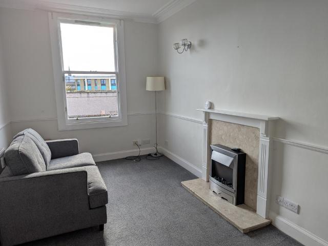 High Street, Dalkeith EH22 2 bed flat to rent £1,150 pcm £265 pw