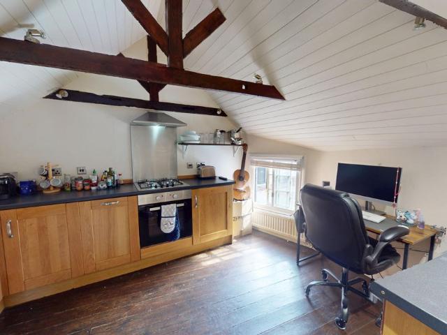 High Street, Ditchling BN6, 1 bed flat to rent, £1,100 pcm | PrimeLocation