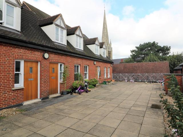 High Street, Dorking 2 bedrooms Property for lettings Seymours