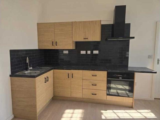 High Street, Brierley Hill, Dudley DY5, Studio to rent, £700 pcm | PrimeLocation