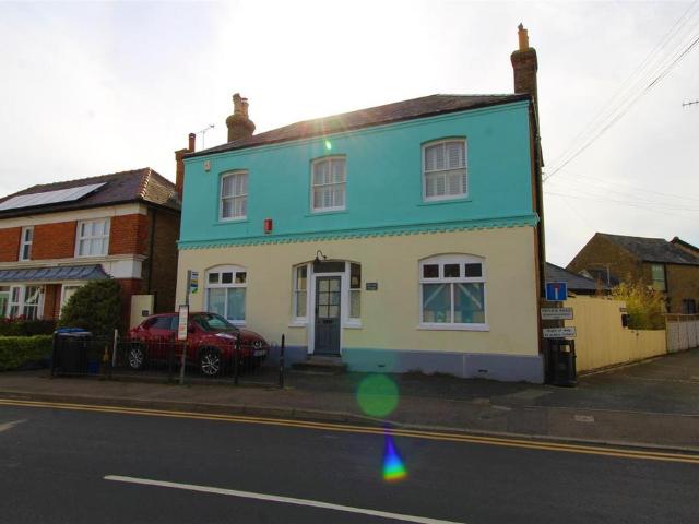 High Street, Eastry, Sandwich 2 bed flat to rent £950 pcm £219 pw