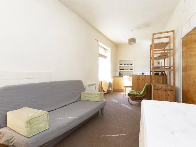 High Street, Edinburgh EH1, Studio to rent, £870 pcm | PrimeLocation