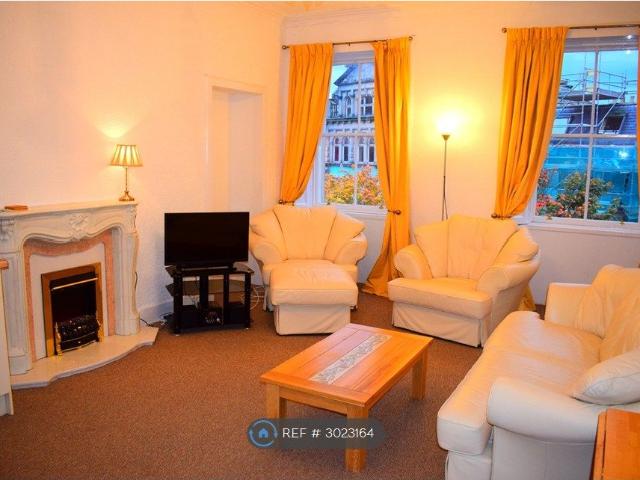 High Street, Elgin IV30, 2 bed flat to rent, £800 pcm | PrimeLocation