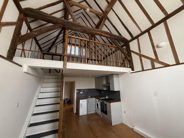 High Street, Elstree, Borehamwood WD6, Studio to rent, £1,495 pcm | PrimeLocation