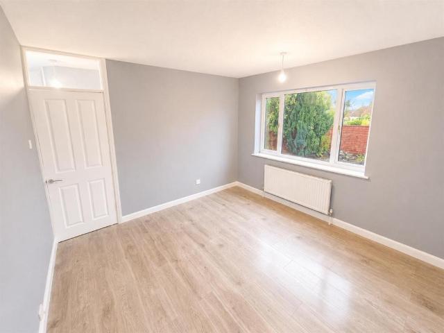High Street, Elstree 1 bed flat to rent £1,495 pcm £345 pw
