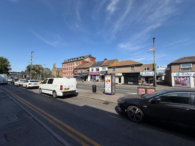 High Street EN8, 2 bed flat to rent, £1,700 pcm | PrimeLocation
