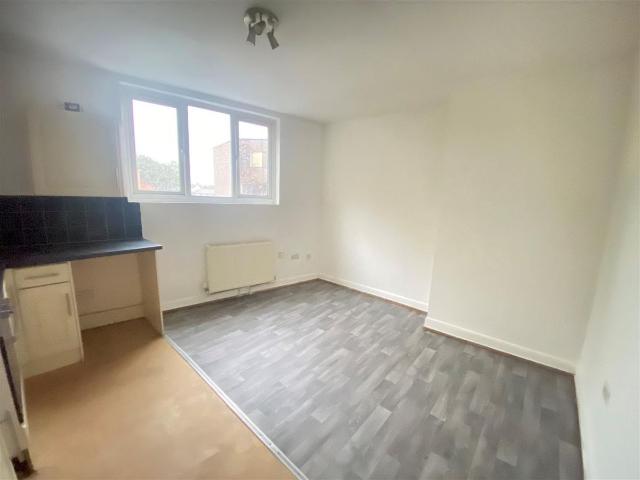 High Street, Erdington, Birmingham B23, 1 bed flat to rent, £675 pcm | PrimeLocation