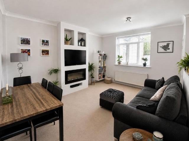 High Street, Ewell, Epsom, Surrey, KT17 1SB