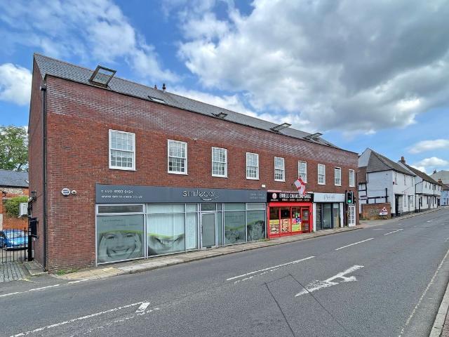High Street, Ewell KT17, 1 bed flat to rent, £1,400 pcm | PrimeLocation