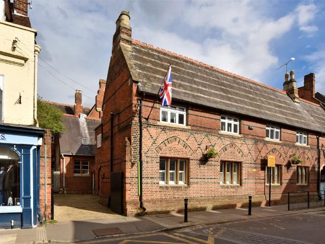 High Street, Eton, Windsor, Berkshire SL4, 4 bed end terrace house to rent, £5,500 pcm | PrimeLocation
