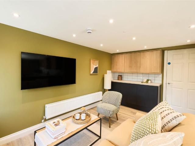 High Street, Exeter EX4, 3 bed flat to rent, £3,423 pcm | PrimeLocation