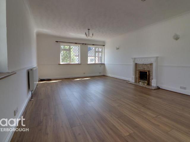 High Street, Eye, PETERBOROUGH 4 bed flat to rent £1,150 pcm £265 pw