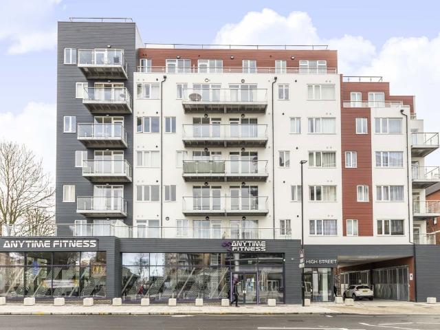 High Street, Feltham High Street TW13, 1 bed flat to rent, £1,495 pcm | PrimeLocation