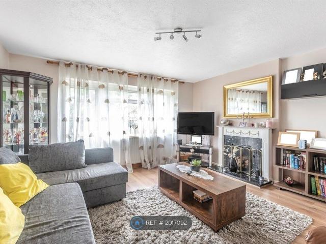 High Street, Feltham TW13, 2 bed flat to rent, £1,690 pcm | PrimeLocation