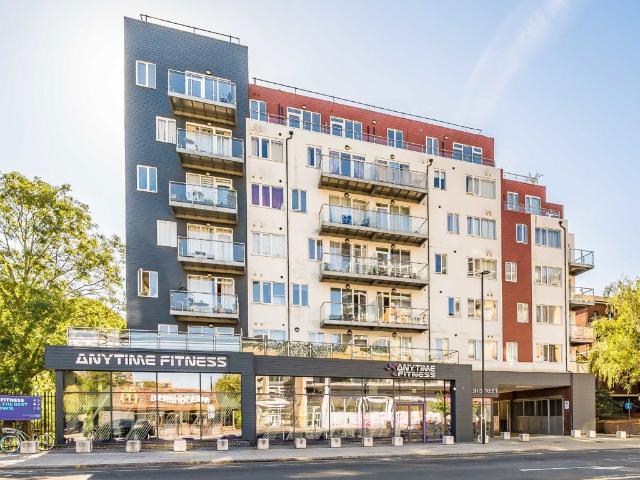 High Street, Feltham TW13, 2 bed flat to rent, £1,950 pcm | PrimeLocation