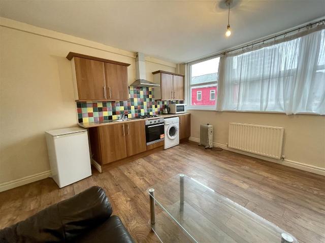 High Street, Gateshead NE8, 1 bed flat to rent, £675 pcm | PrimeLocation