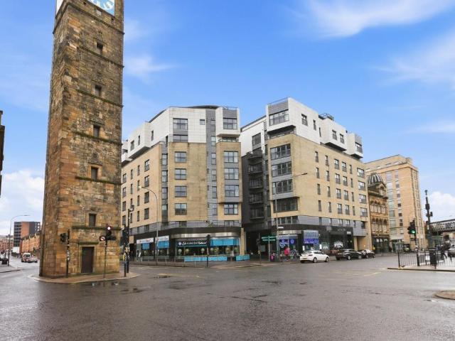 High Street, Glasgow, G1 2 bed flat to rent £1,590 pcm £367 pw