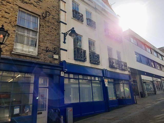 High Street, Gravesend DA11 2 bed flat to rent £1,150 pcm £265 pw