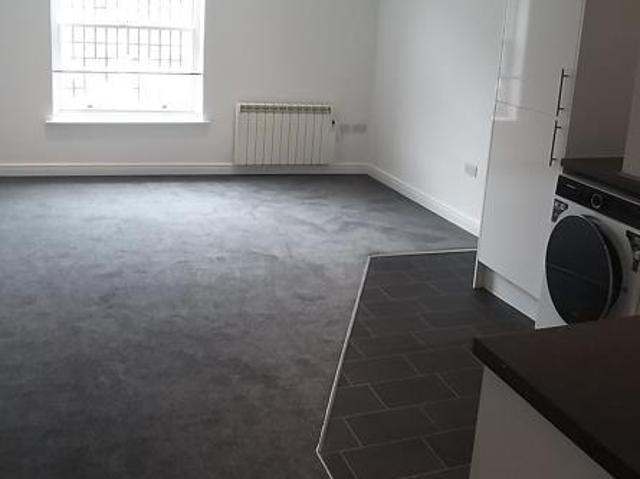 High Street, Gravesend ME14 2 bed flat to rent £1,150 pcm £265 pw