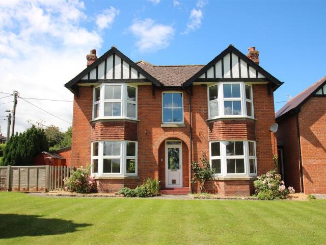 High Street, Great Cheverell, Devizes SN10, 3 bed property to rent, £1,400 pcm | PrimeLocation