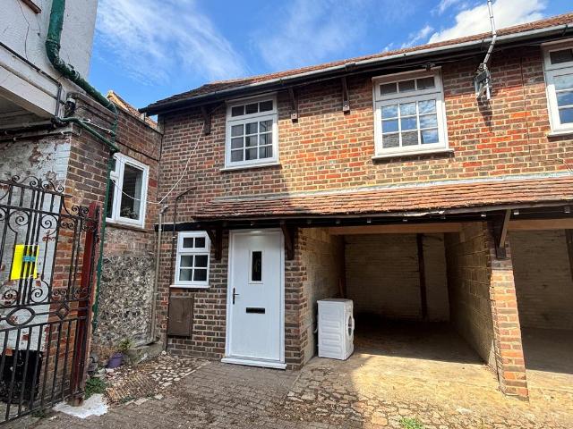 High Street, GREAT MISSENDEN 1 bed apartment to rent £1,350 pcm £312 pw