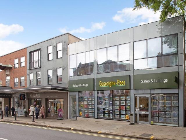 High Street Guildford GU1 2 bed apartment to rent £1,650 pcm £381 pw