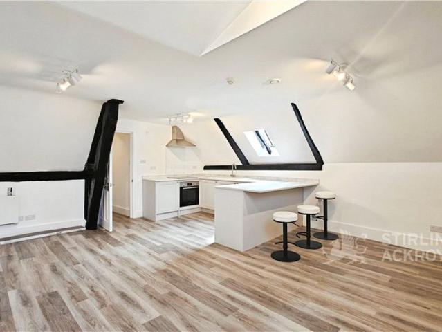 High Street, Guildford, Surrey, GU1 3JD