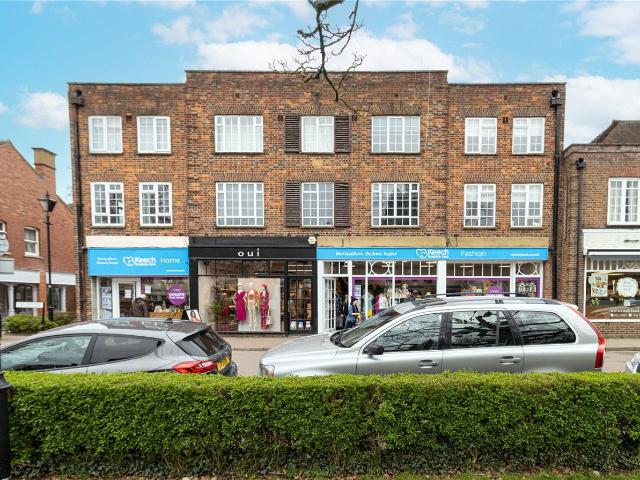 High Street, Harpenden AL5, 2 bed maisonette to rent, £1,650 pcm | PrimeLocation