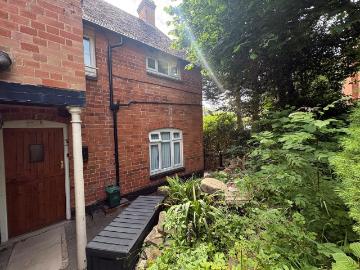 High Street, Henley in Arden, B95 2 bed maisonette to rent £1,050 pcm £242 pw